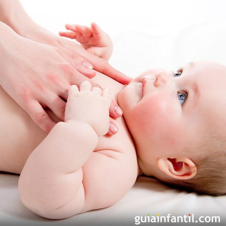 Estimulación táctil en bebés: consejos para despertar sus sentidos
