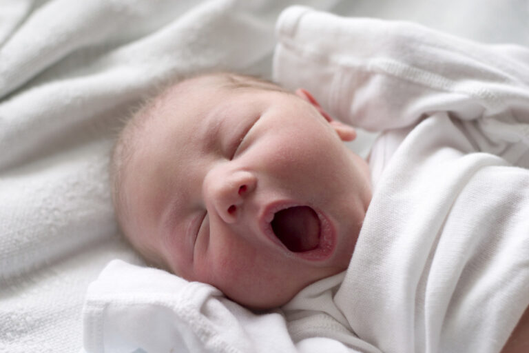 La importancia de las siestas diurnas en los bebés: ¿Por qué son imprescindibles para su desarrollo?